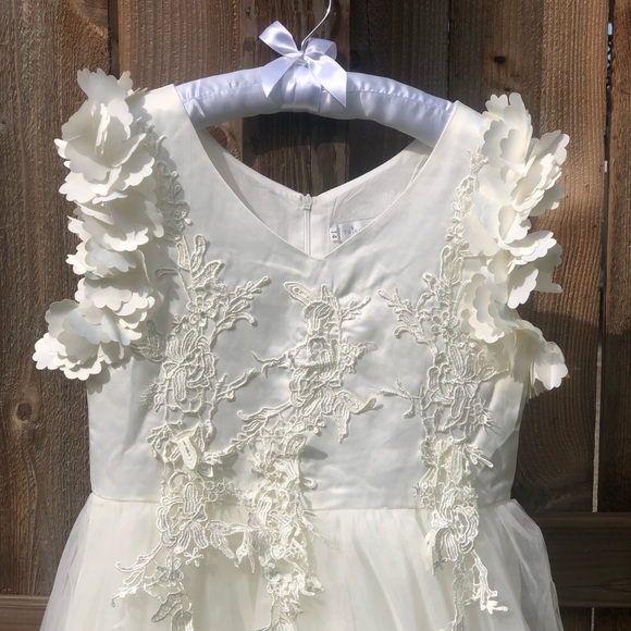 Trish Scully Bianca Gown Ivory 14 - Picture 3 of 10